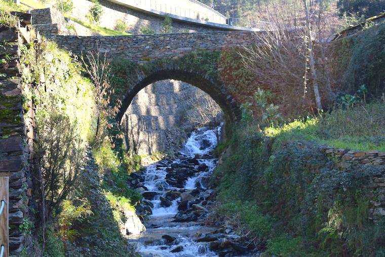 aldeia historica piodao portugal ponte