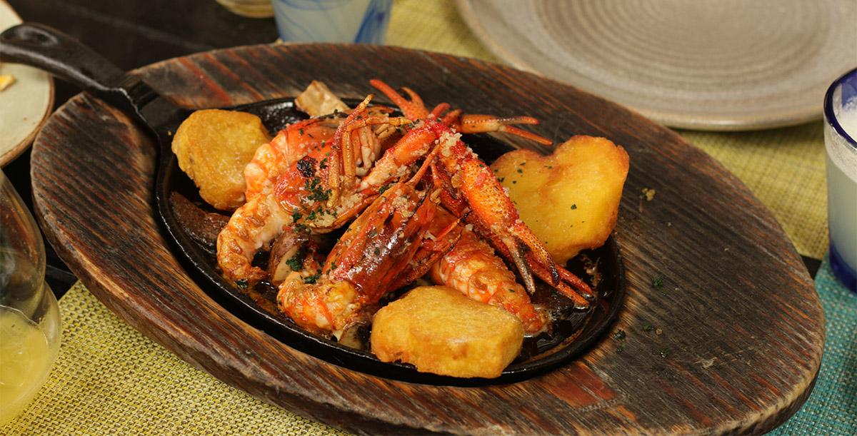 La Mar, Comdia Peruana