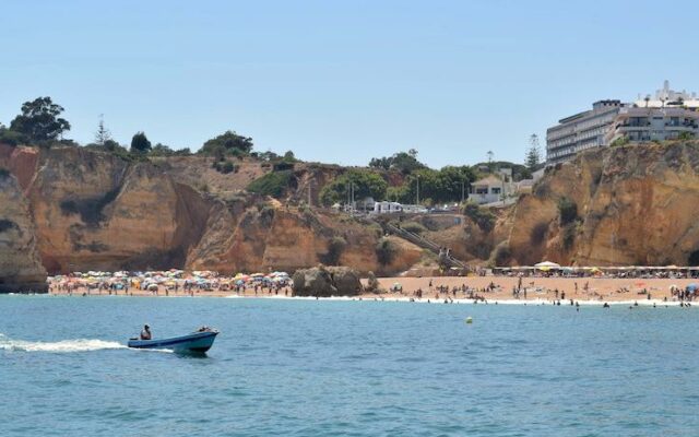 onde ficar no algarve portugal praia dona ana lagos