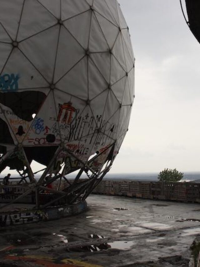 Teufelsberg: Visita às torres de espionagem em Berlim