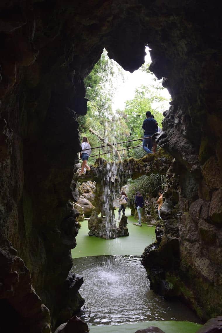 quinta-da-regaleira-sintra-portugal-largo-da-cascata