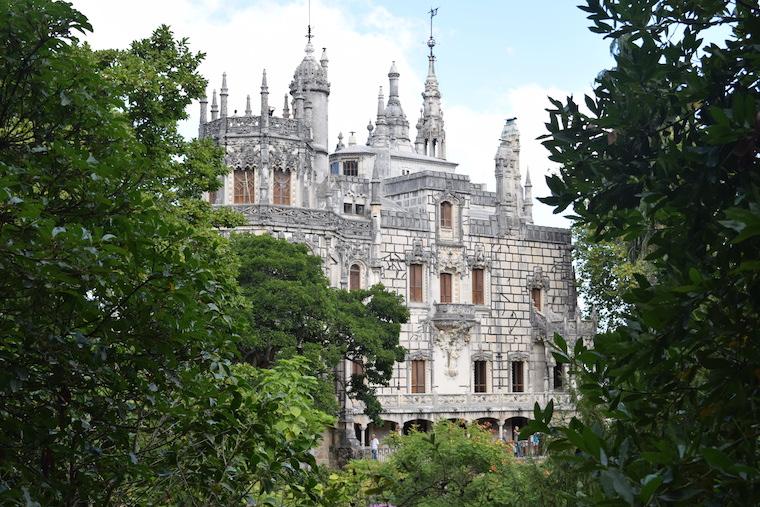 quinta-da-regaleira-sintra-portugal-palacio