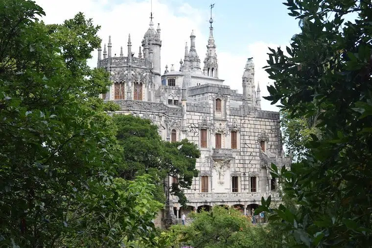 quinta-da-regaleira-sintra-portugal-palacio