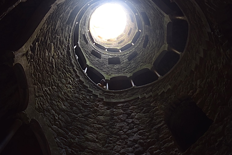 quinta-da-regaleira-sintra-portugal-poc%cc%a7o-1