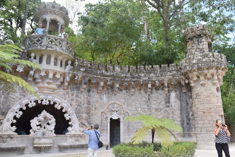 quinta-da-regaleira-sintra-portugal-portal-dos-guardio%cc%83es