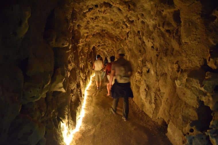 quinta-da-regaleira-sintra-portugal-tunel