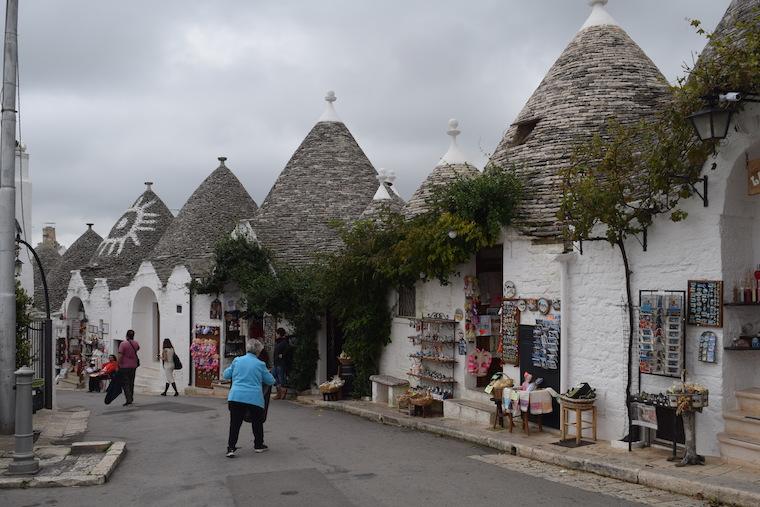 puglia e basilicata sul da italia alberobello 1