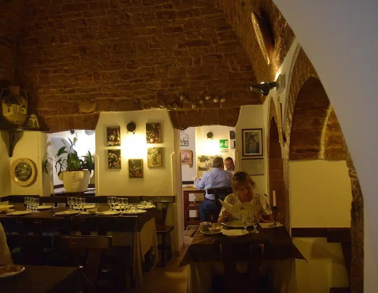 Alberobello casas Trulli restaurante trullo doro