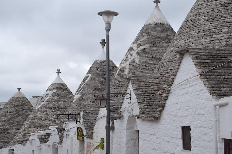 Alberobello casas Trulli tetos e simbolos