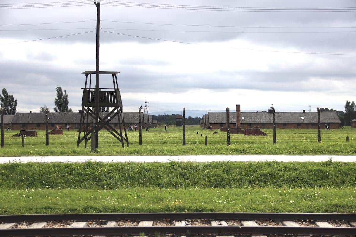 Visita ao campo de concentração nazista de Auschwitz - Cracóvia, Polônia