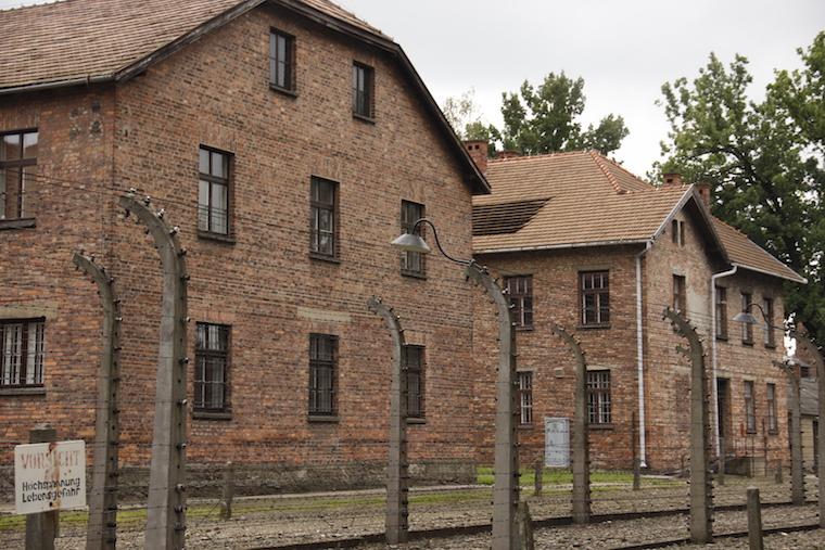 Visita ao campo de concentração nazista de Auschwitz - Cracóvia, Polônia