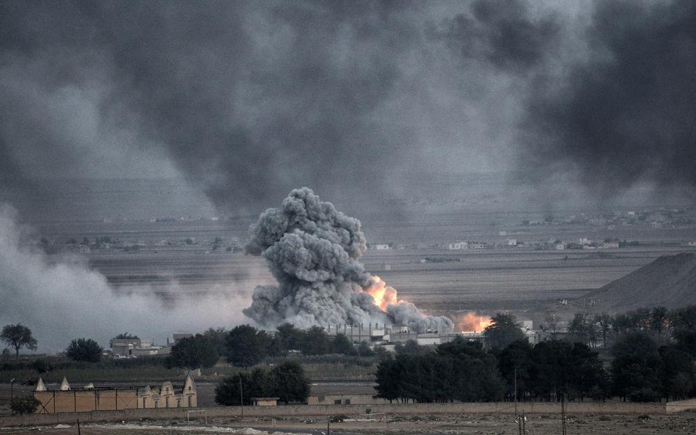Explosão em Kobani, na Síria, registrada desde a fronteira com a Turquia