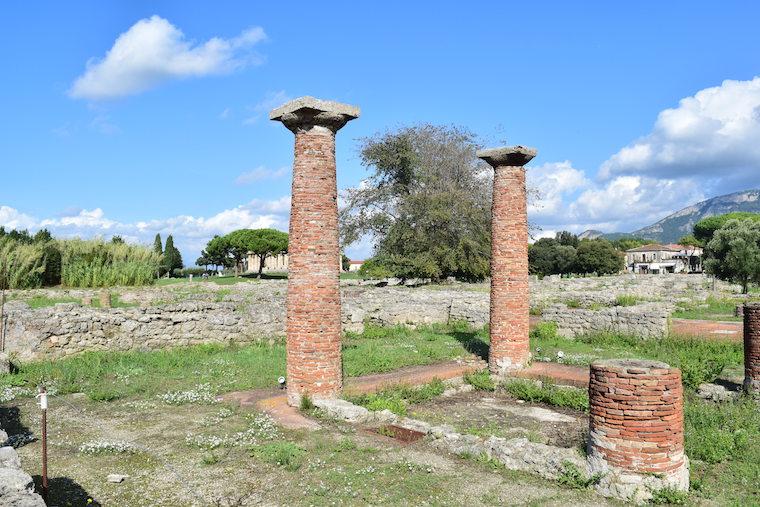 paestum italia ruinas residencia romana