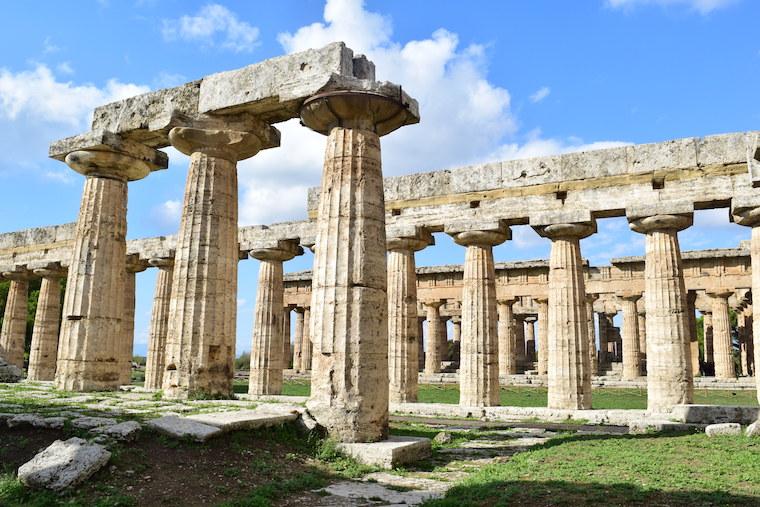 paestum italia templo hera basilica