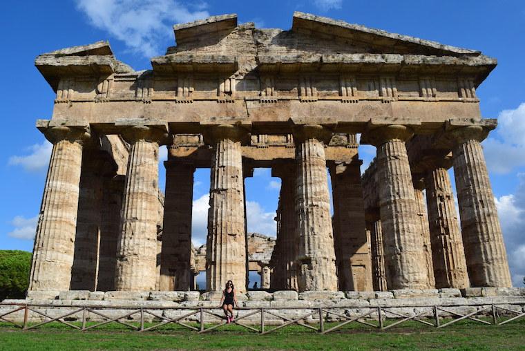 paestum italia templo neturno luiza