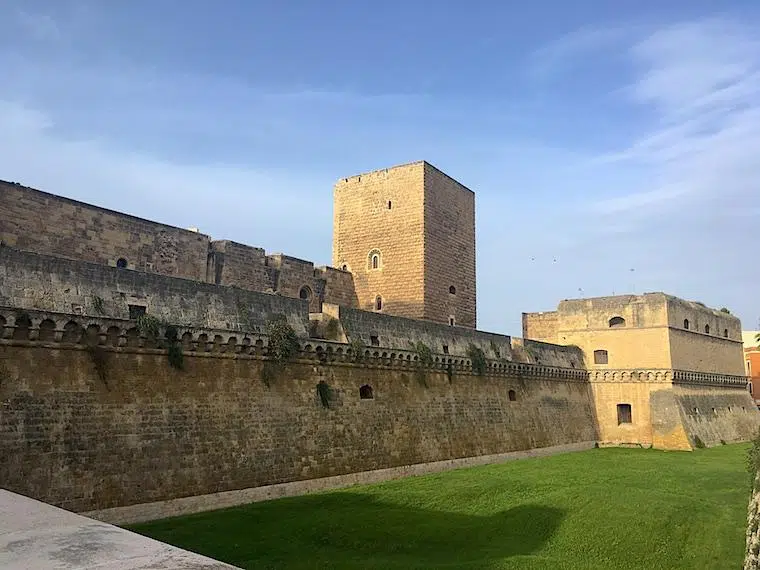 bari italia castelo