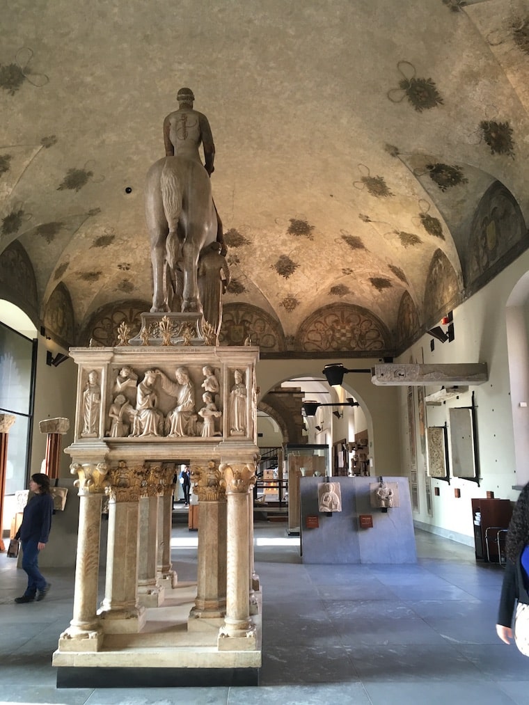 Castelo Sforzesco em Milão museu de arte antiga