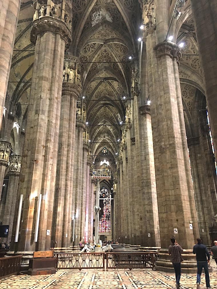 catedral de milao colunas