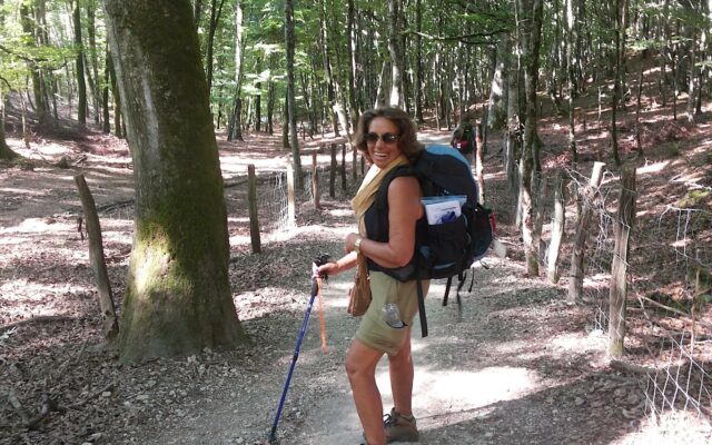 viagem sozinha idosa caminho de santiago