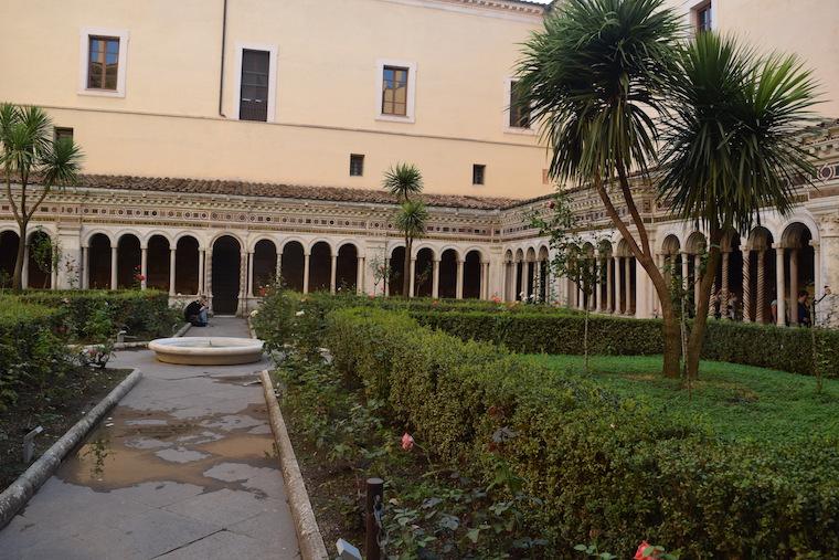 sao paulo fora dos muros roma claustro