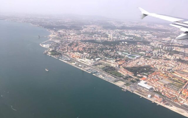 aeroporto de lisboa voo
