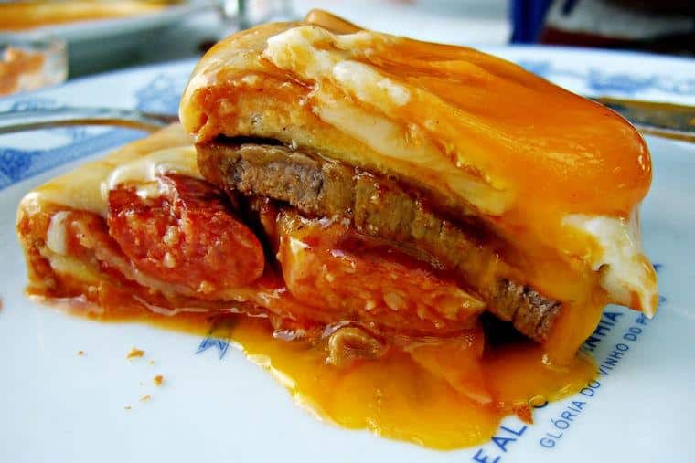 francesinha no porto portugal wikimedia