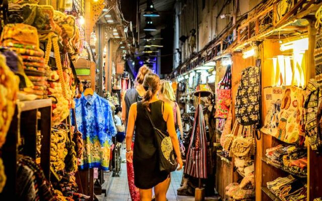 Mulher sozinha viajar Tailândia