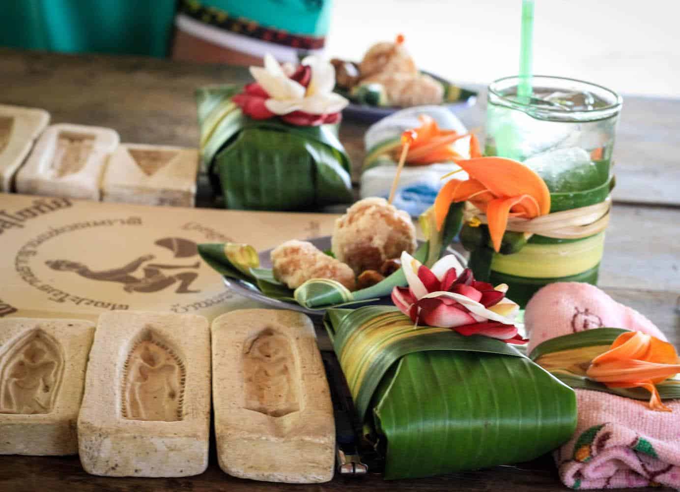 Oficina de amuletos de Buda em Sukhothai