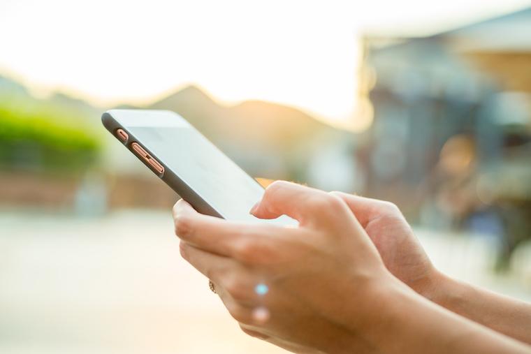 Celular na Europa sem roaming
