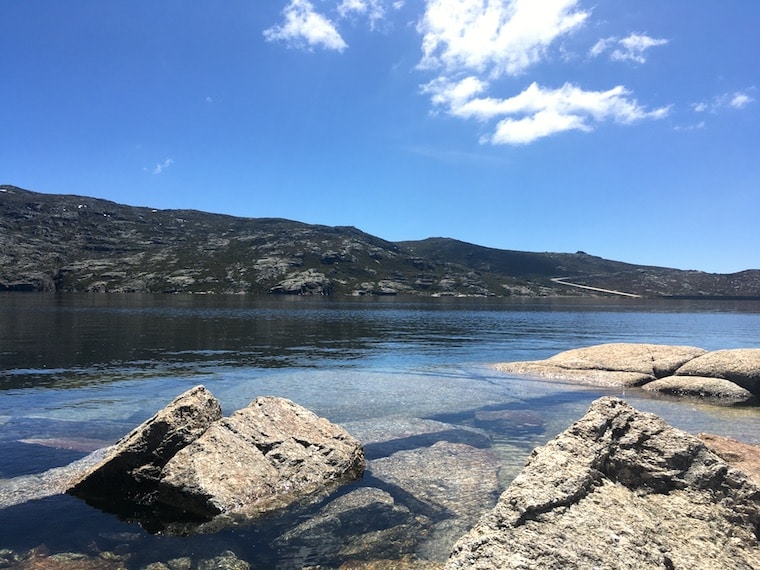 praias fluviais serra da estrela no verão