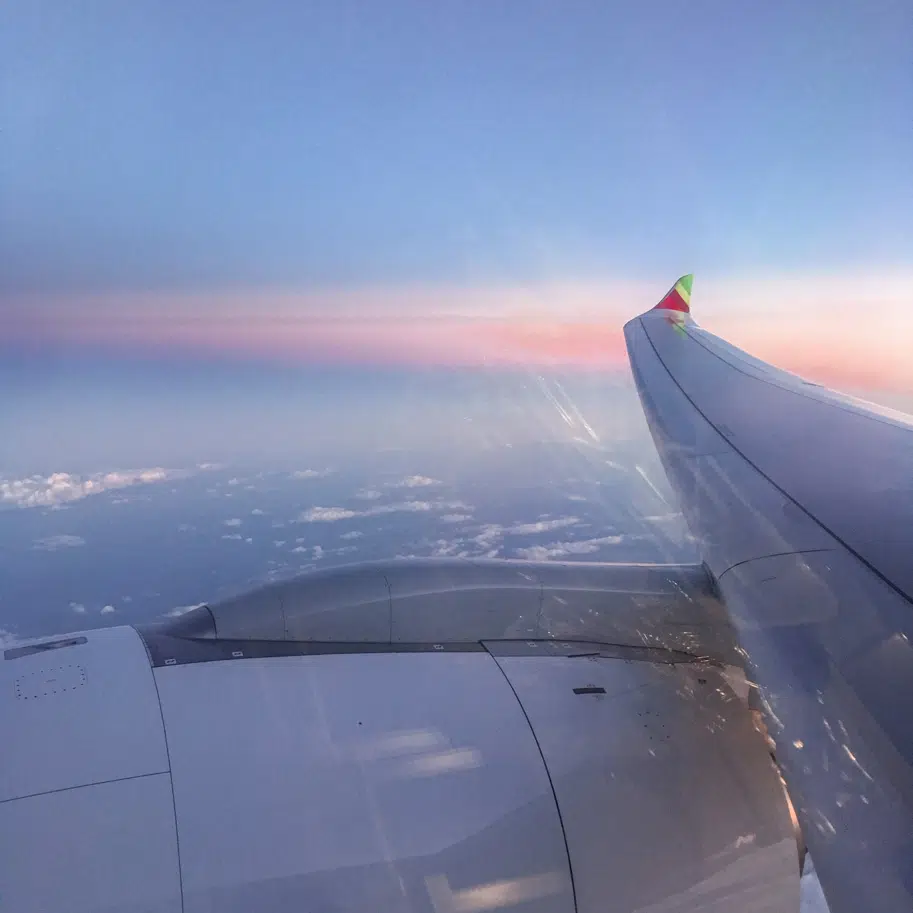 aviao de lisboa a porto carro
