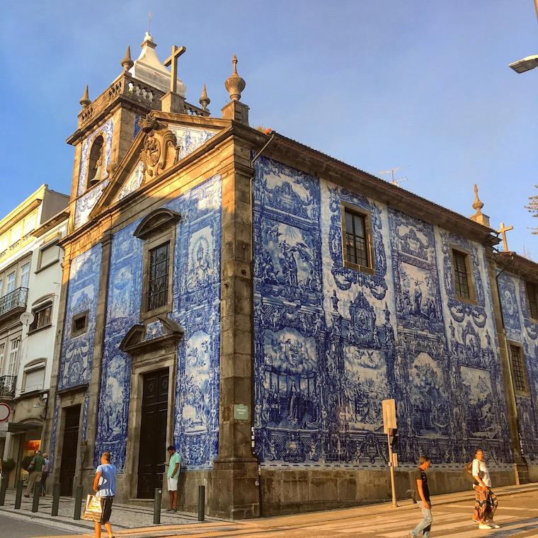 azulejos porto portugal