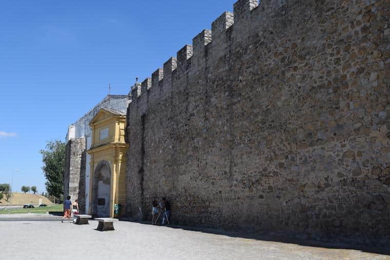 onde ficar em evora muralhas