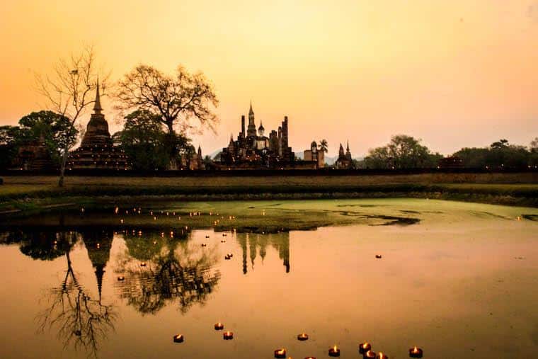 Sukhothai: templos e ruínas históricas