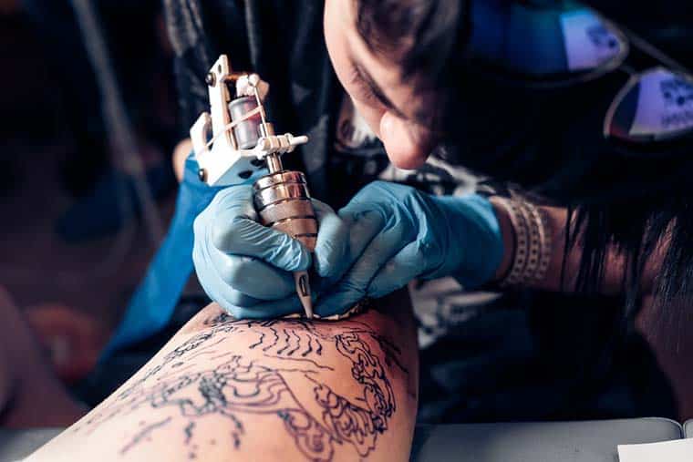 história da tatuagem
