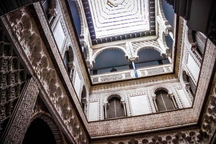 Interior do Real Alcázar de Sevilha