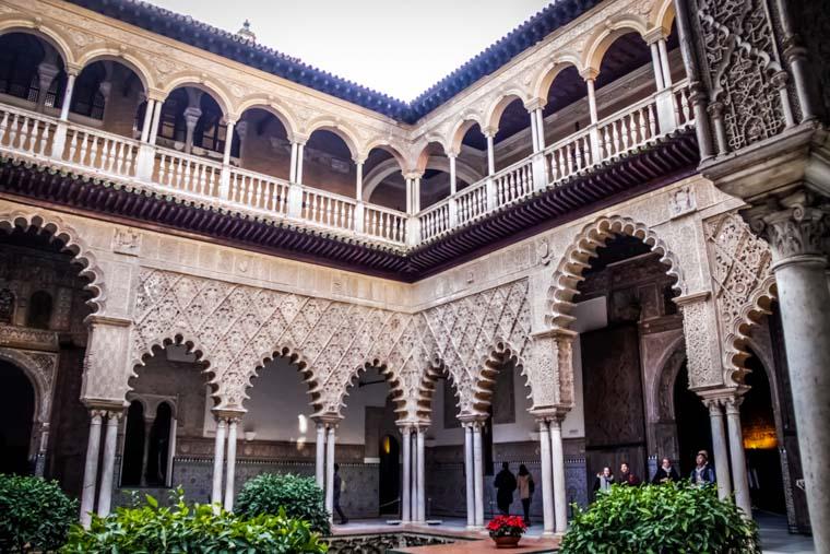 Interior do Real Alcázar de Sevilha