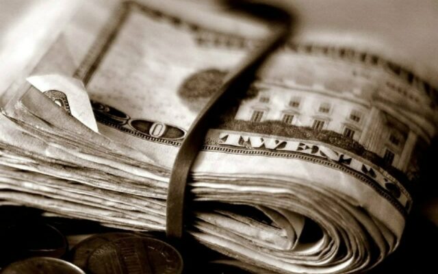 Levar dólar americanos nas viagens vale a pena?