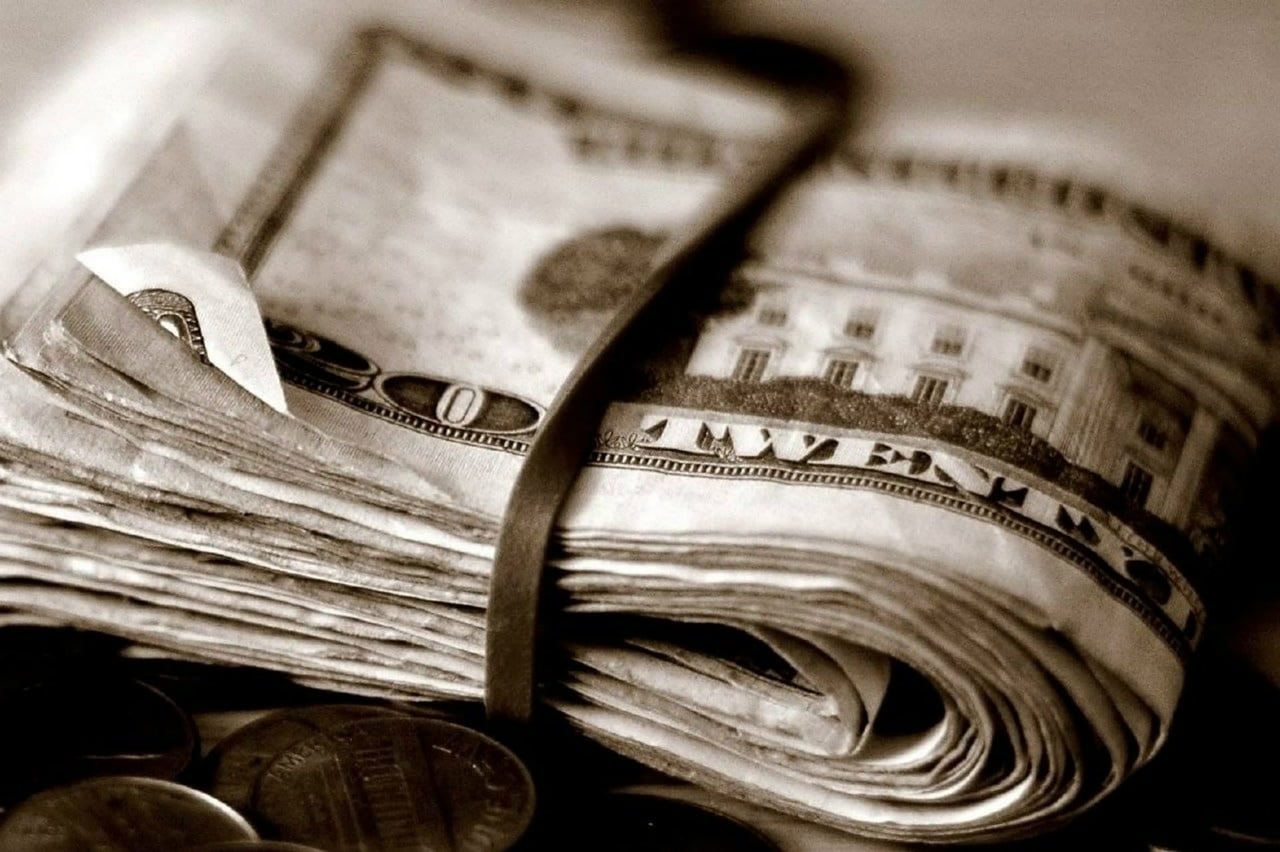 Levar dólar americanos nas viagens vale a pena?