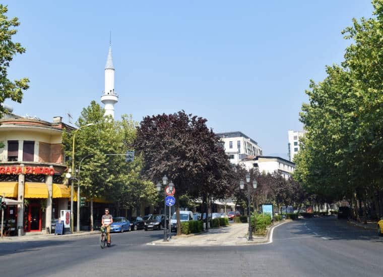 tirana albania bulevar