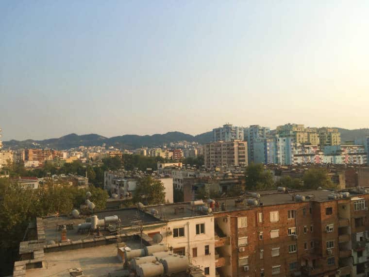 tirana albania vista cidade