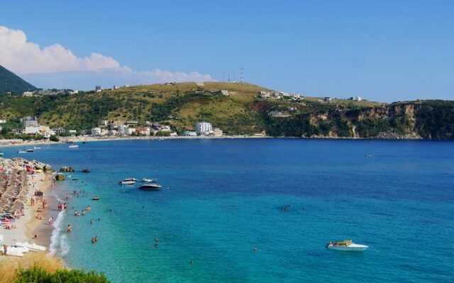 riviera albanesa shutterstock