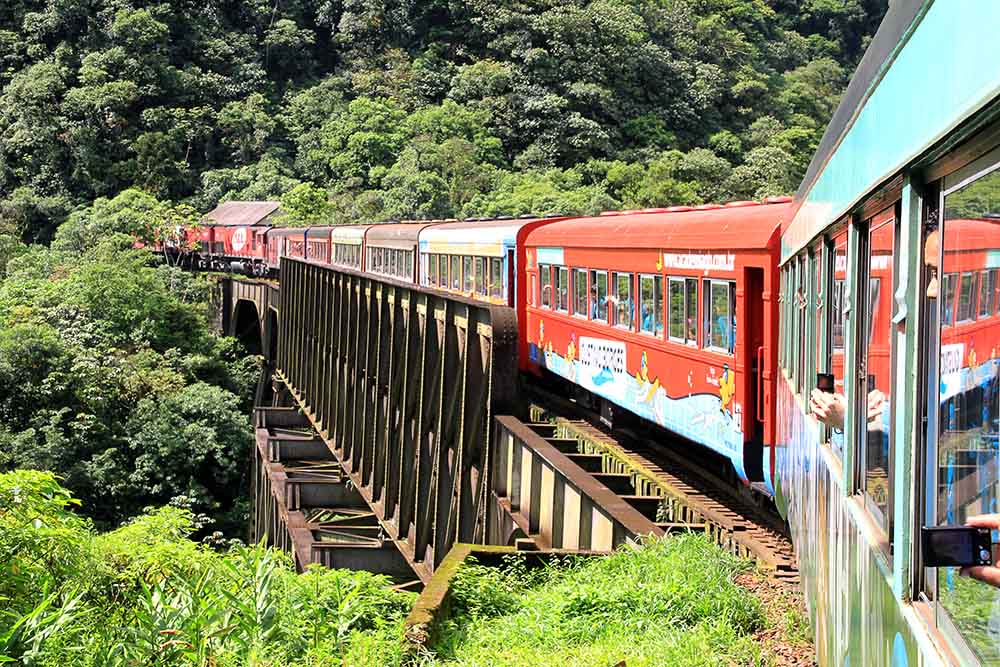 Trem da Serra do Mar Paranaense