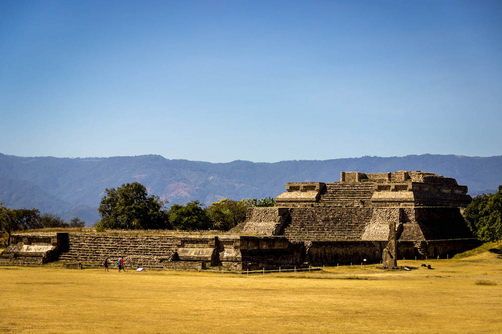 Vista as ruinas arqueológicas de Monte Albán, em Oaxaca