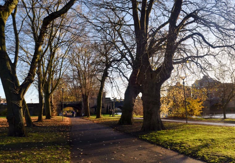 o que fazer em york inglaterra beira do rio