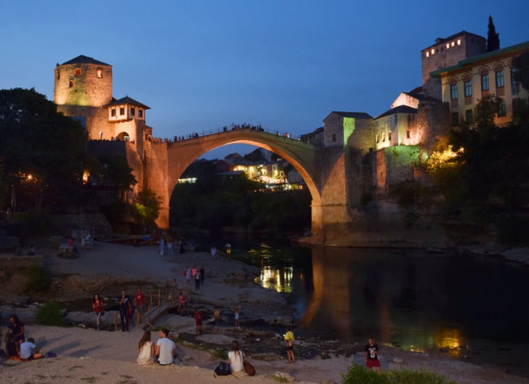 mostar bosnia herzegovina anoitecer