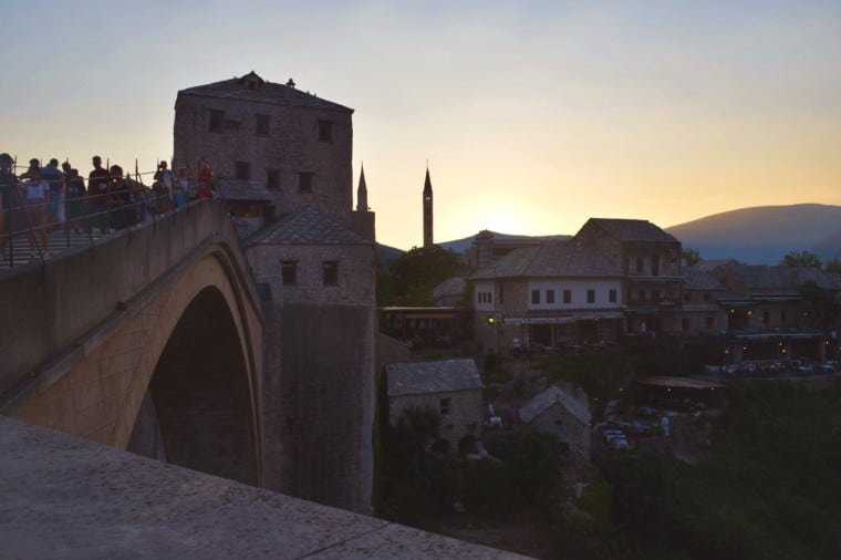 mostar bosnia herzegovina por do sol