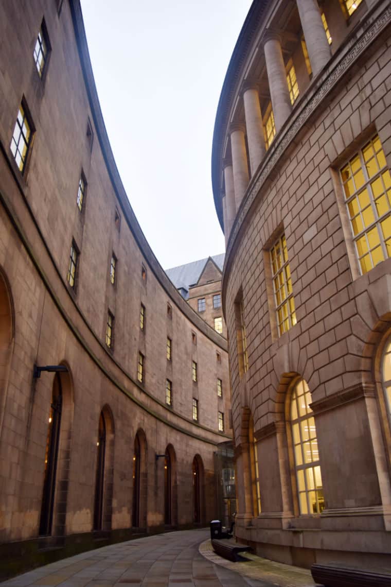 o que fazer em manchester biblioteca central