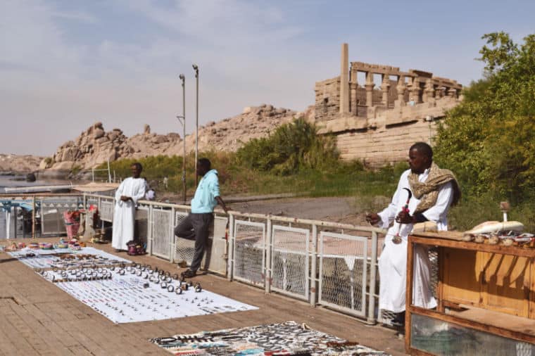 aswan egito templo de philae isis suvenirs