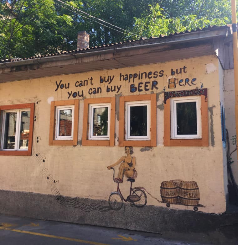 o que fazer em belgrado servia bar